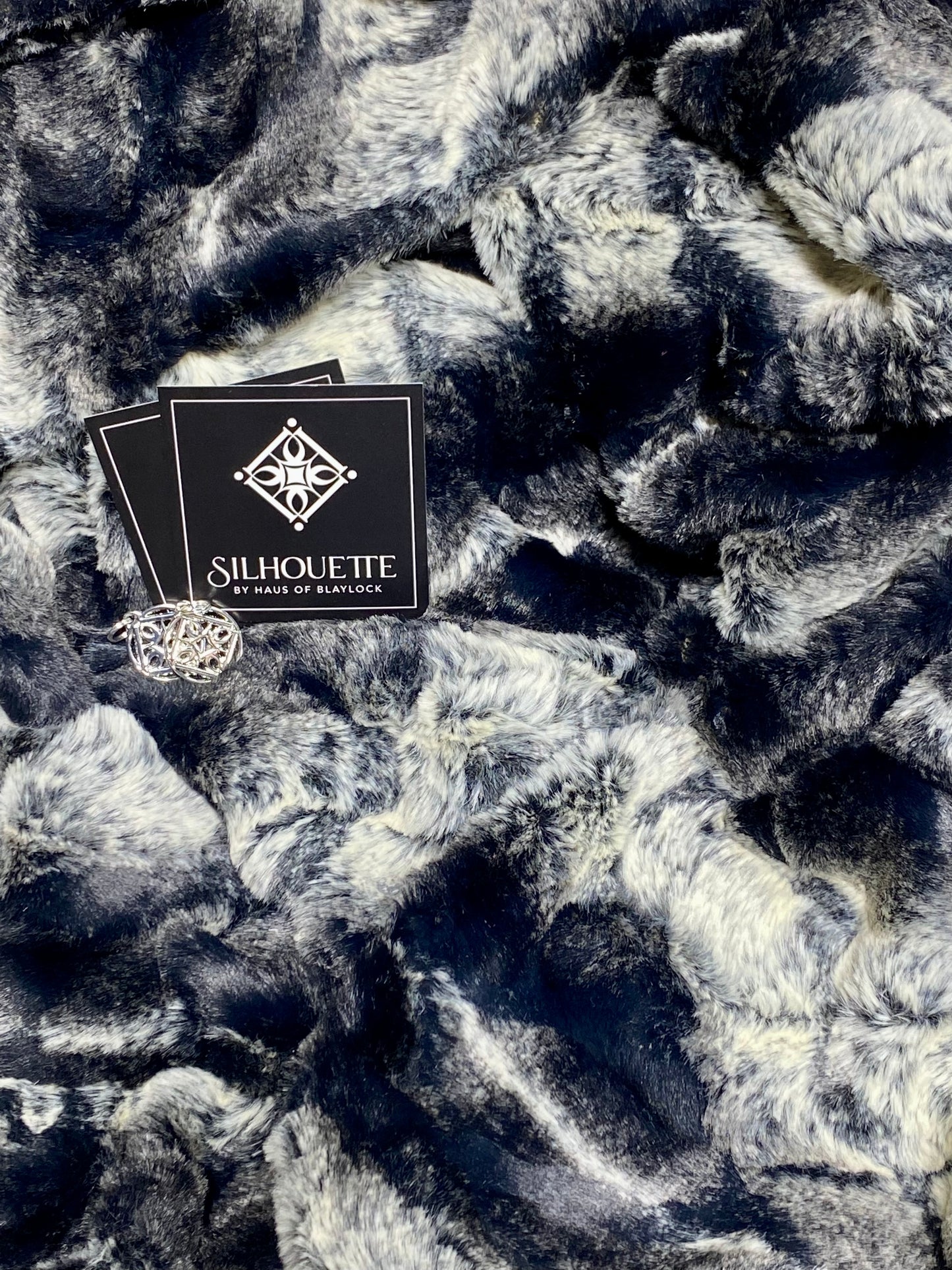 Black Faux Fur Stole Wrap, Faux Fur Stole, Faux Fur Shawl, Faux Fur Shrug, Faux Fur Cape, Gala Attire for Women, Formal Evening Wrap